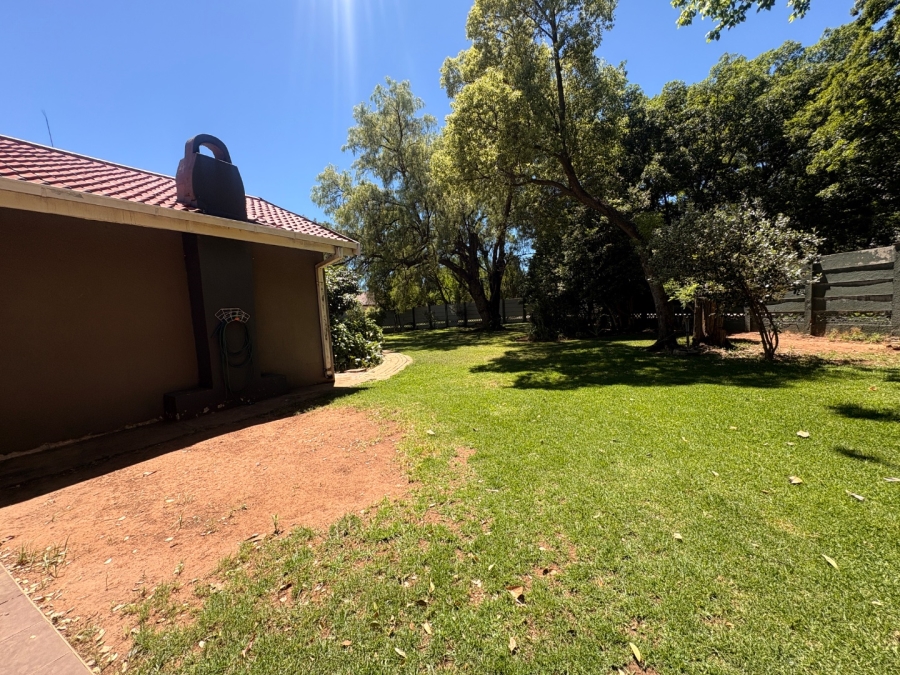 4 Bedroom Property for Sale in Flamwood North West